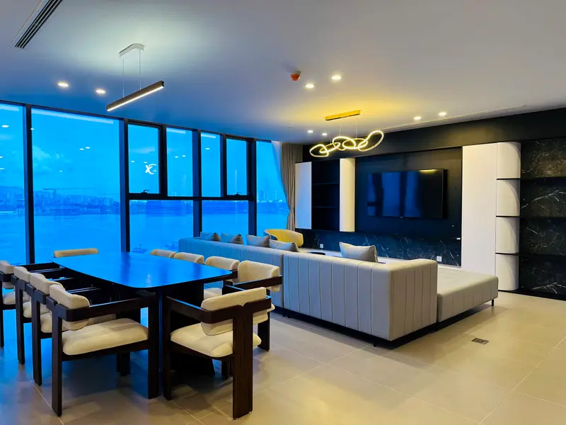 Sam Tower, 3-bedroom apartment, living room